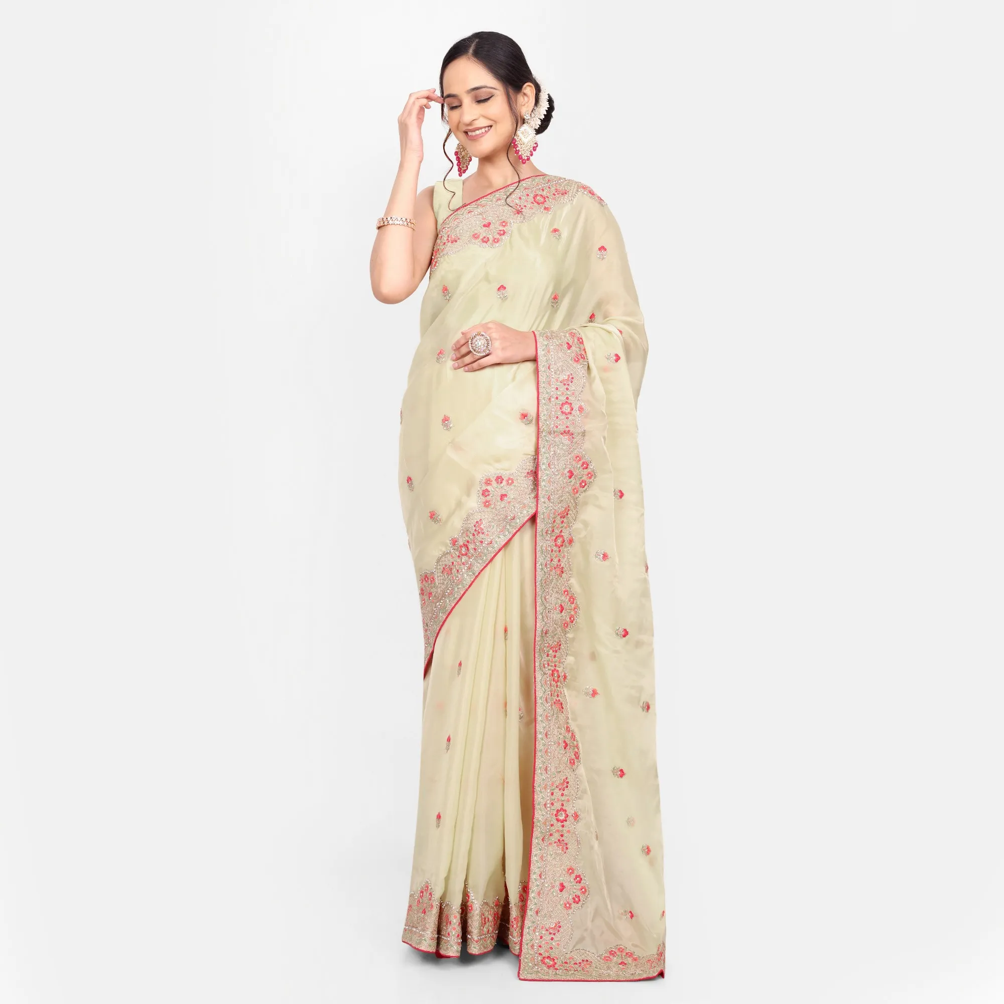 sareewithout blouse 19