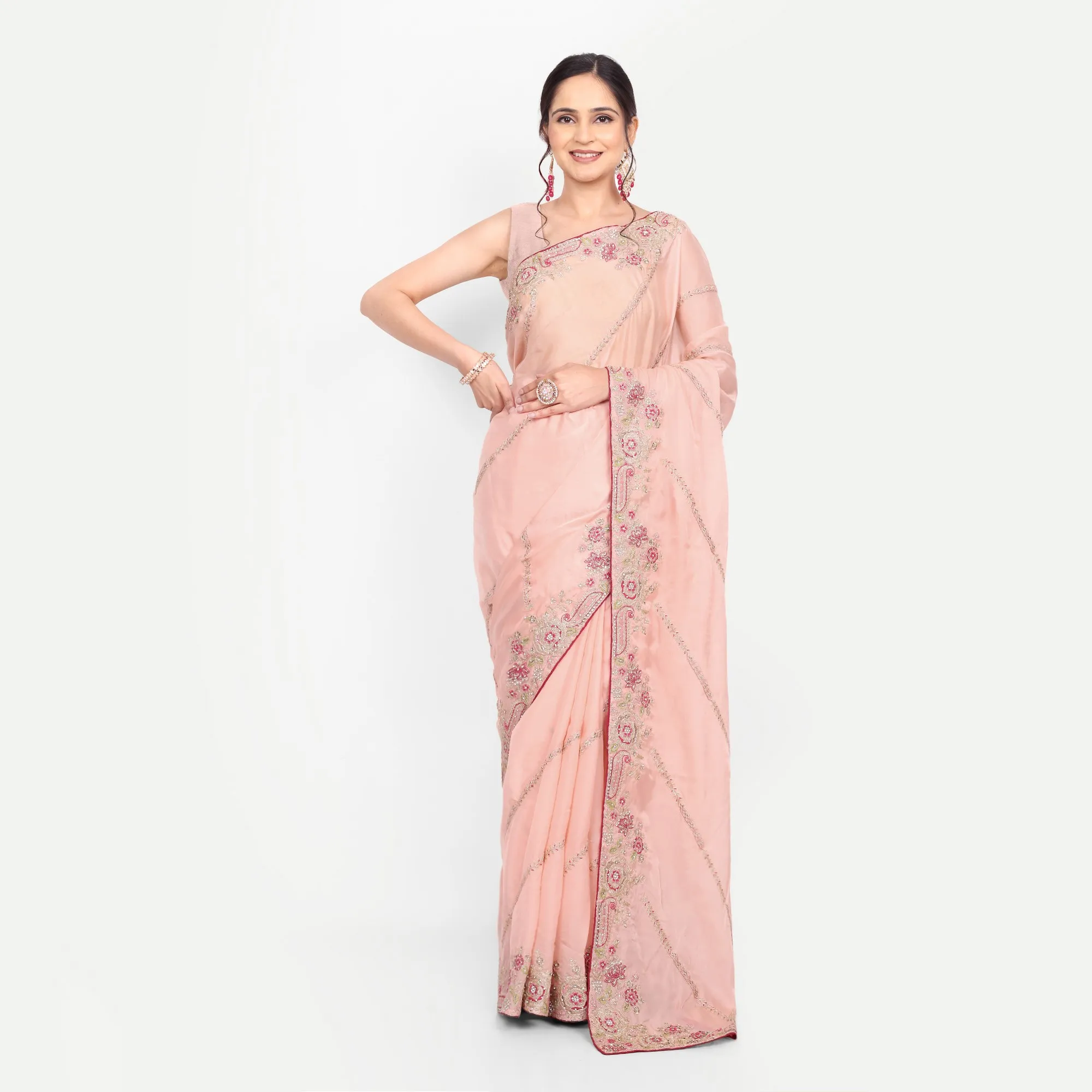 sareewithout blouse 37
