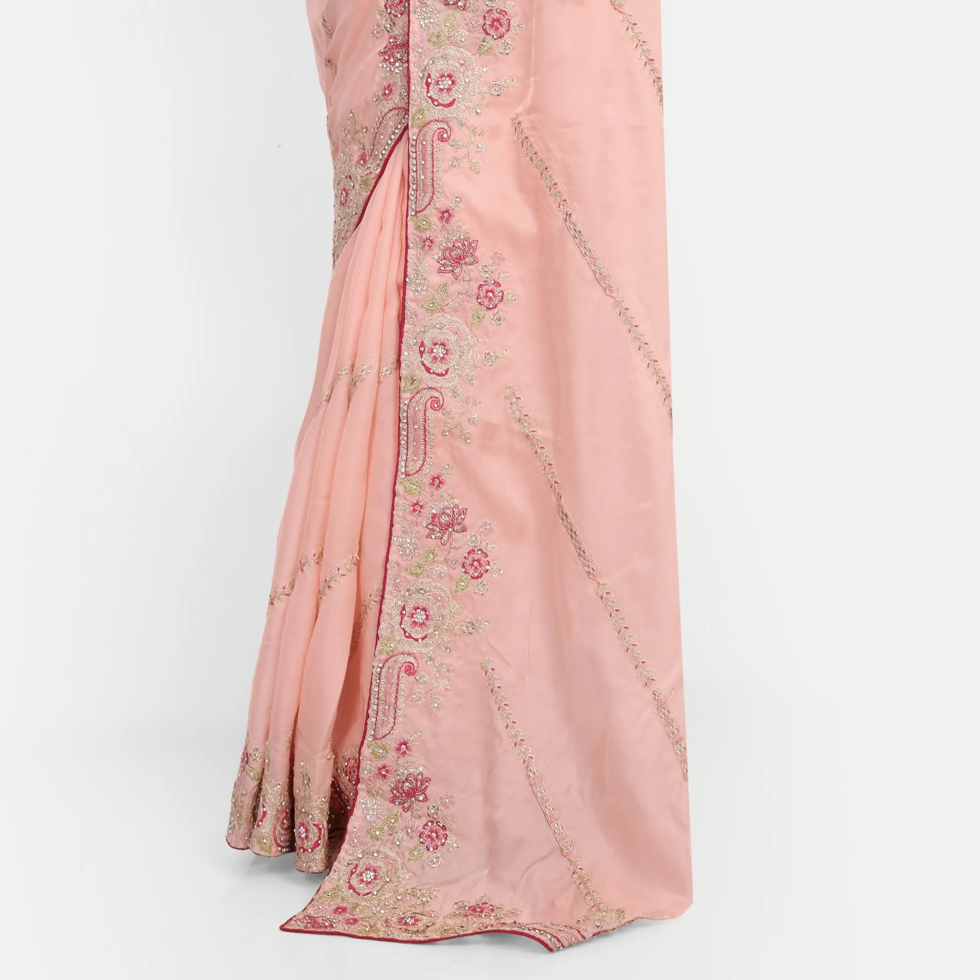 sareewithout blouse 39
