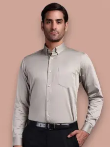 male model for eceommerce shoot