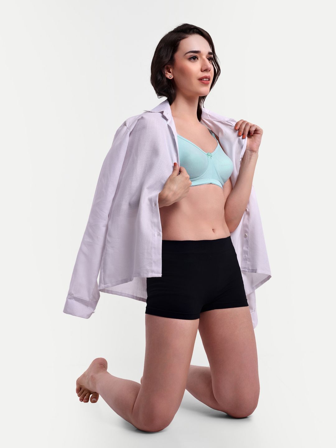 ecomm female shoot