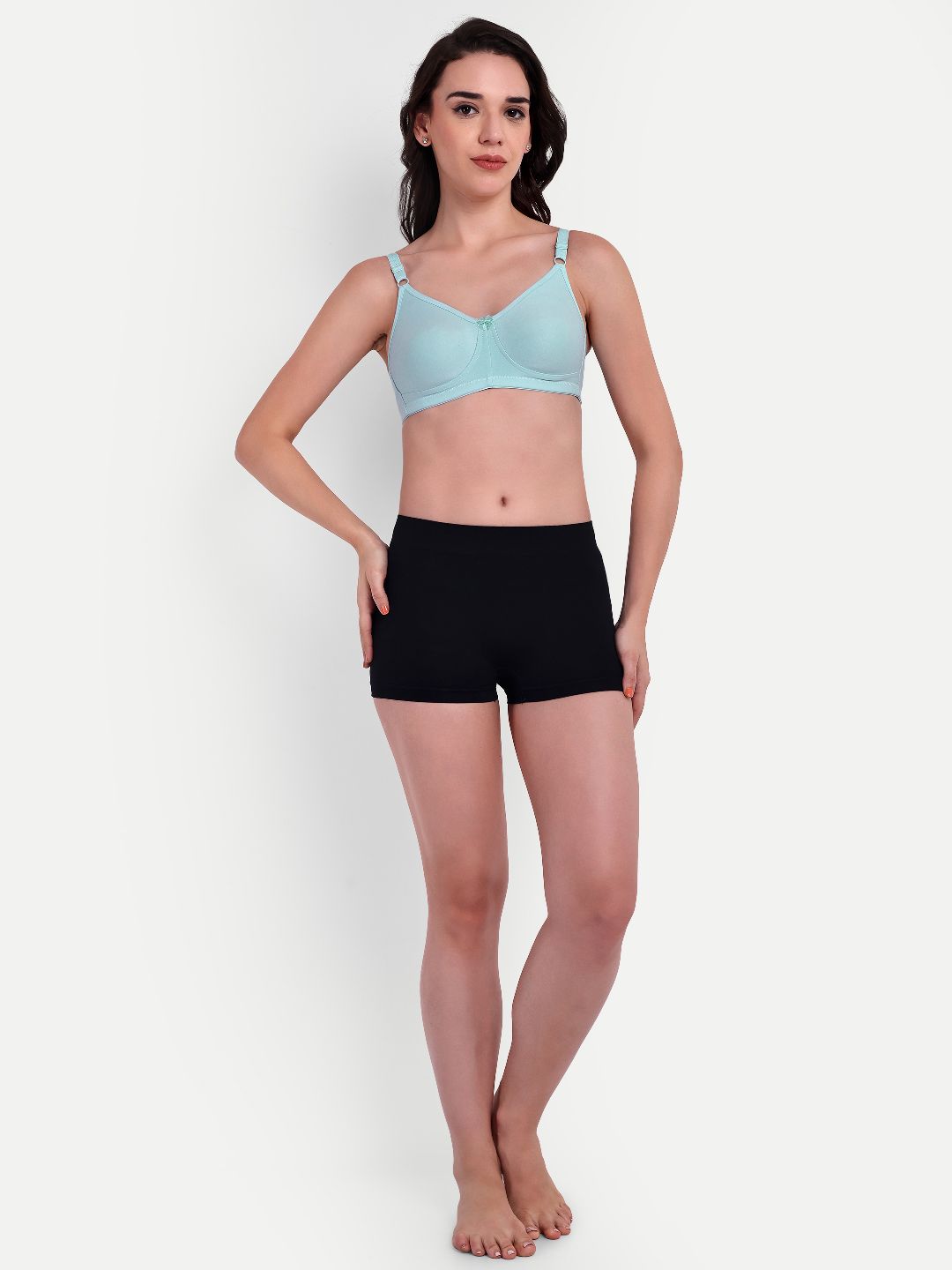 ecomm female shoot
