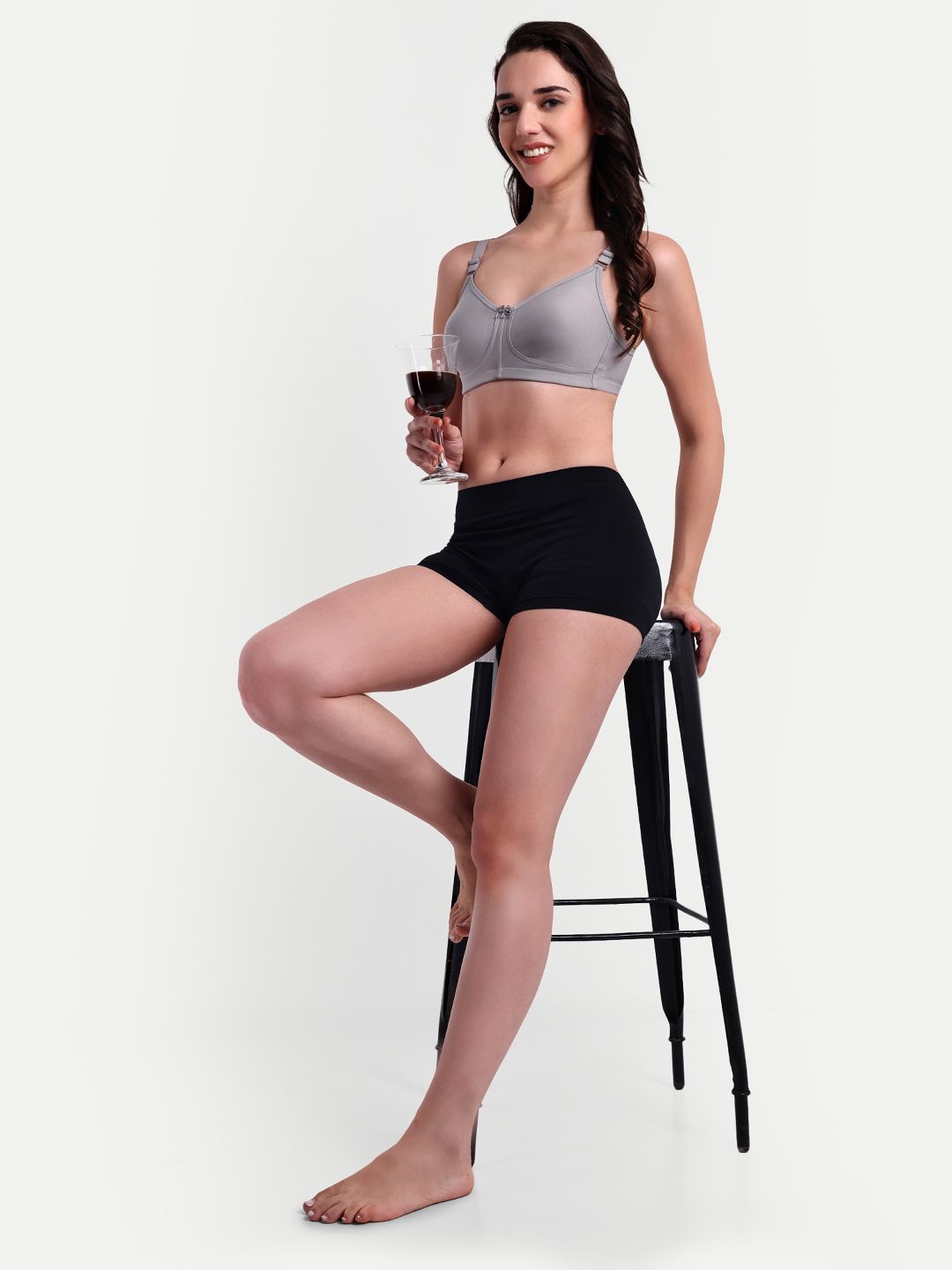 ecomm female shoot