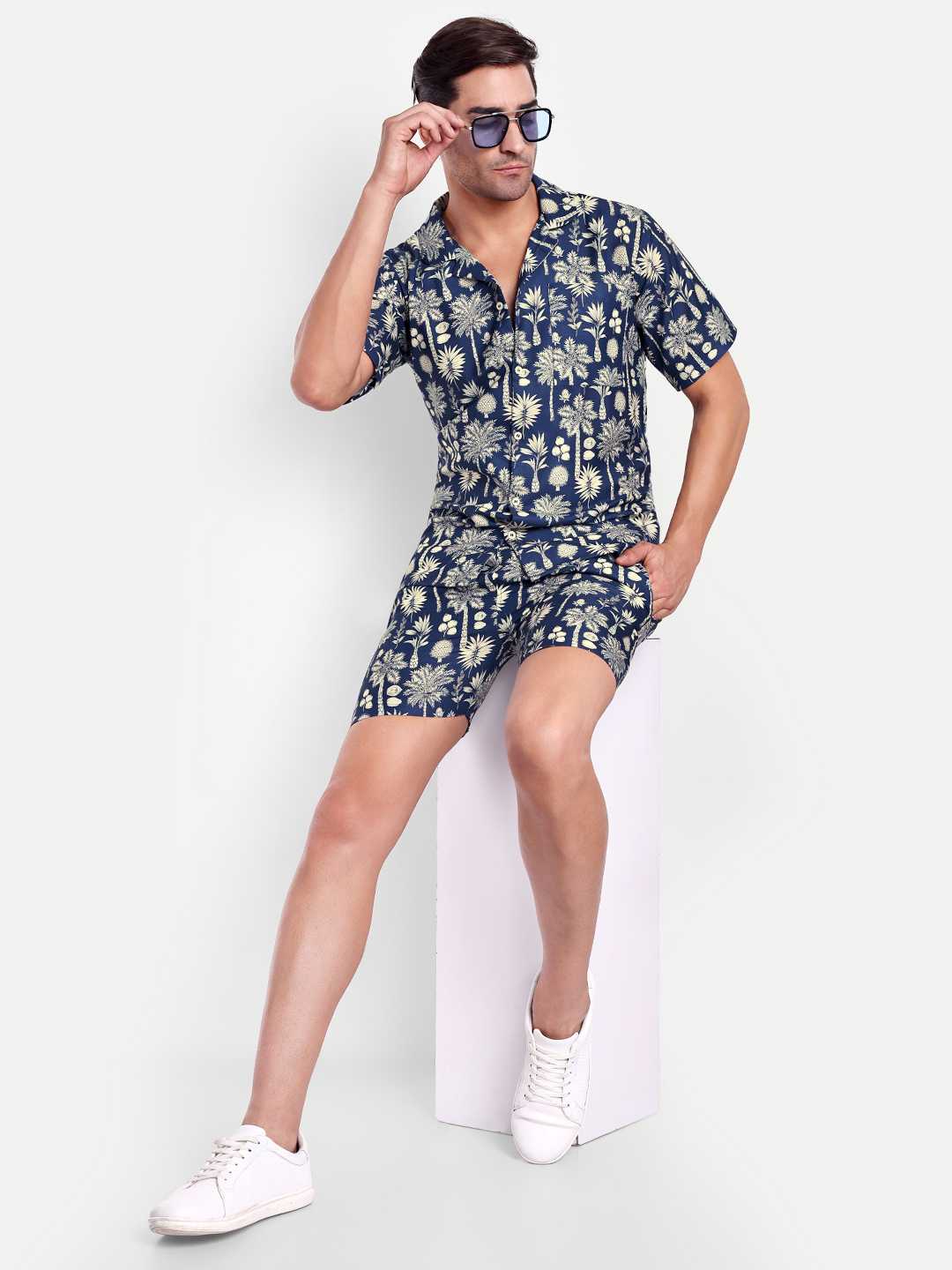 ecomm male shoot