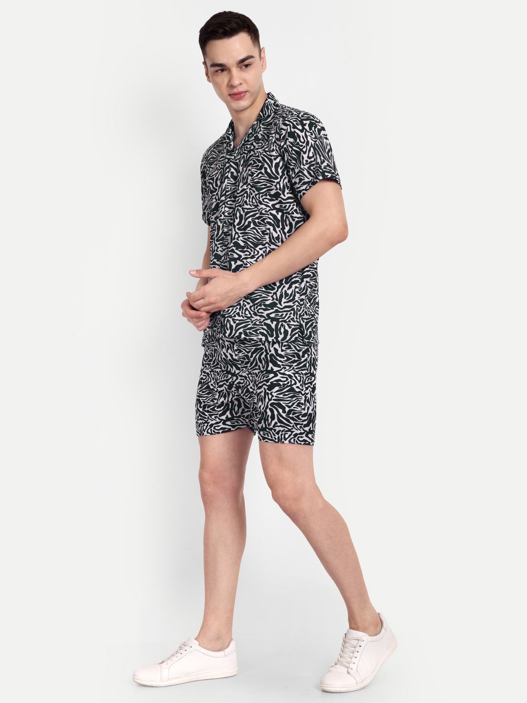ecomm male shoot